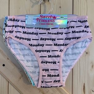 Sweet Princess 7 Pack Day of the Week Panties NWT Size 10